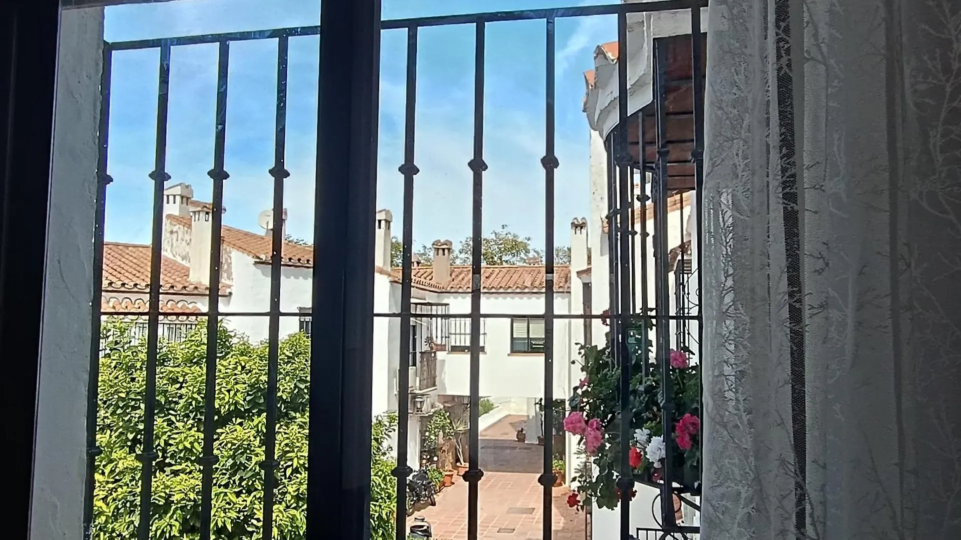 La Casa Del Patio Andaluz Villa Torremolinos Holiday home